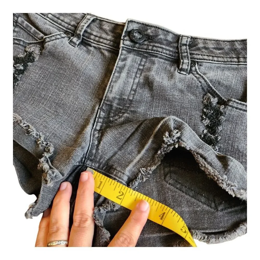 Volcom High Voltage Destroyed Denim Short Shorts. Black, Juniors Size 7 Distress